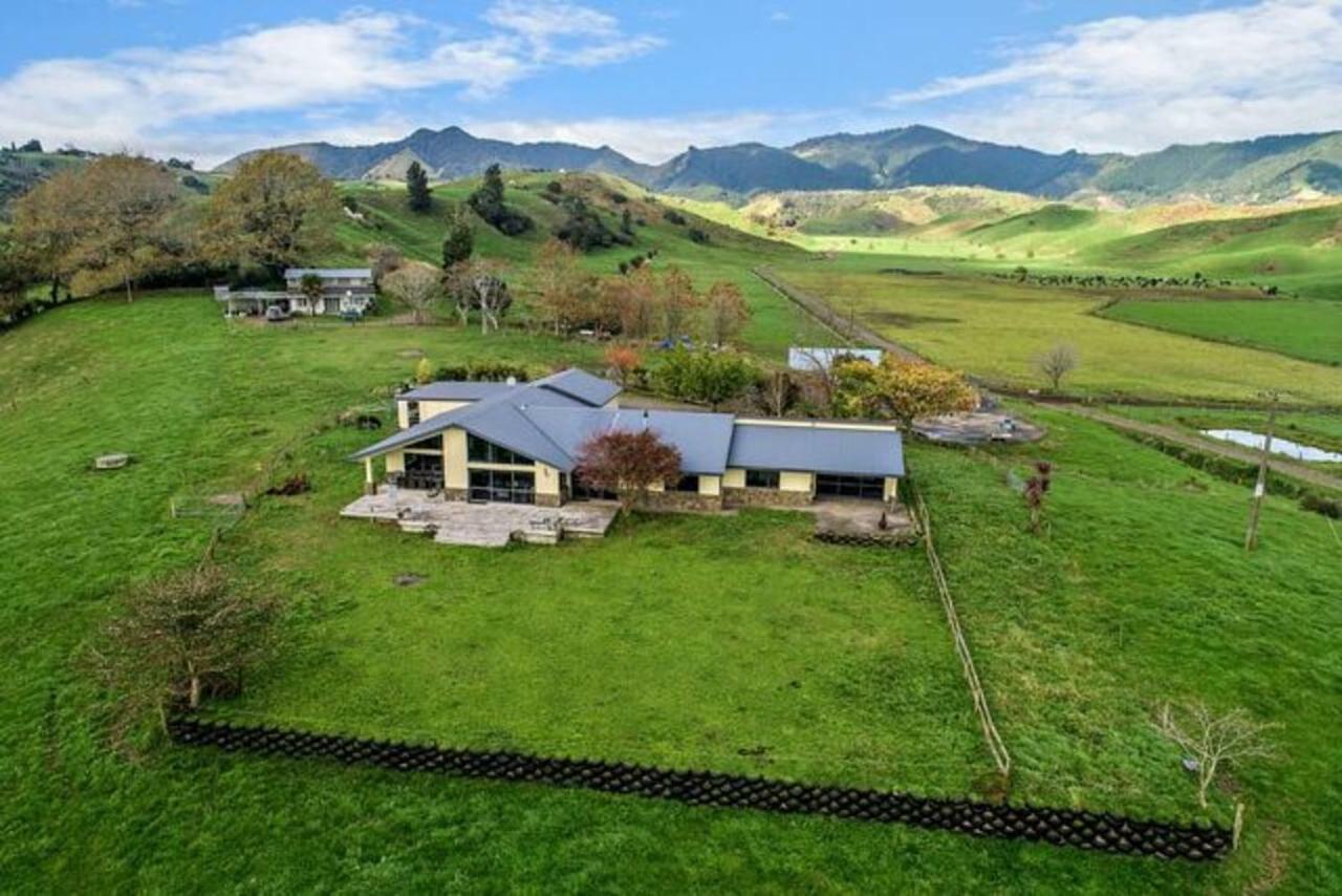 Waiotahe Dairy Farm Hideout Waiotahi Exterior photo